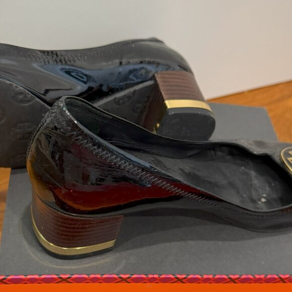 Black patent leather tory burch shoes/ heels - Picture 6 of 9
